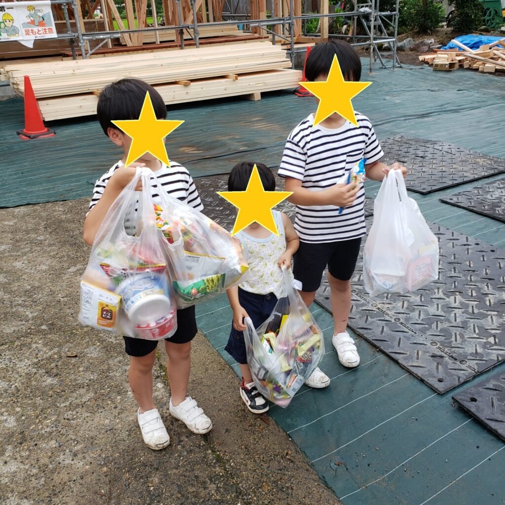 　建前で拾った大量のお菓子
